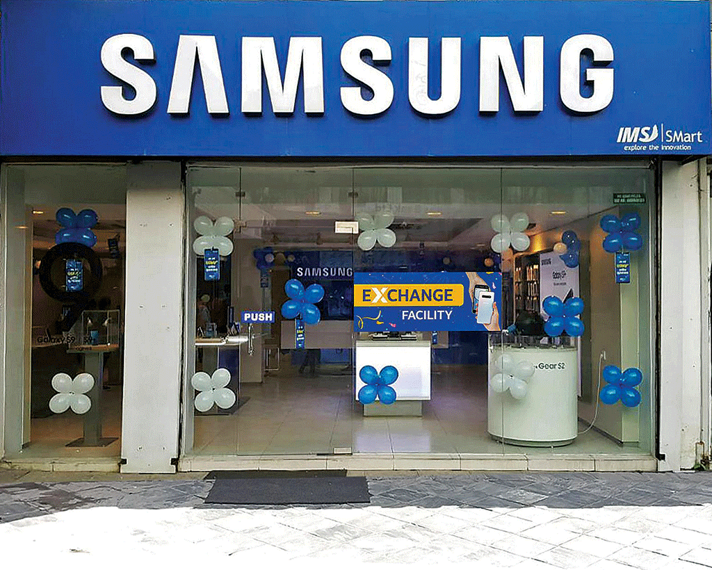 Exchange old for new Samsung smartphones