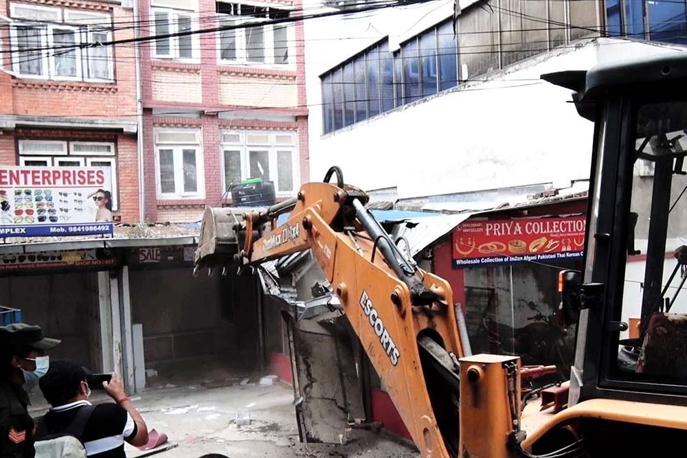 Kmc Begins Demolishing Illegally Built Structures Business 360°
