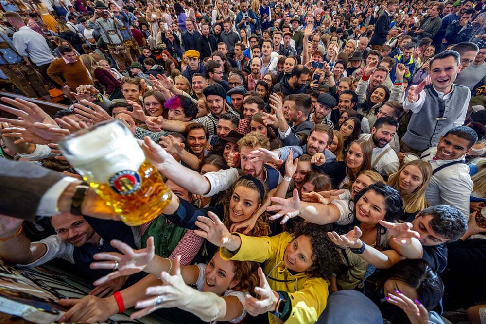 It&#8217;s tapped: Germany&#8217;s Oktoberfest opens after 2-year hiatus