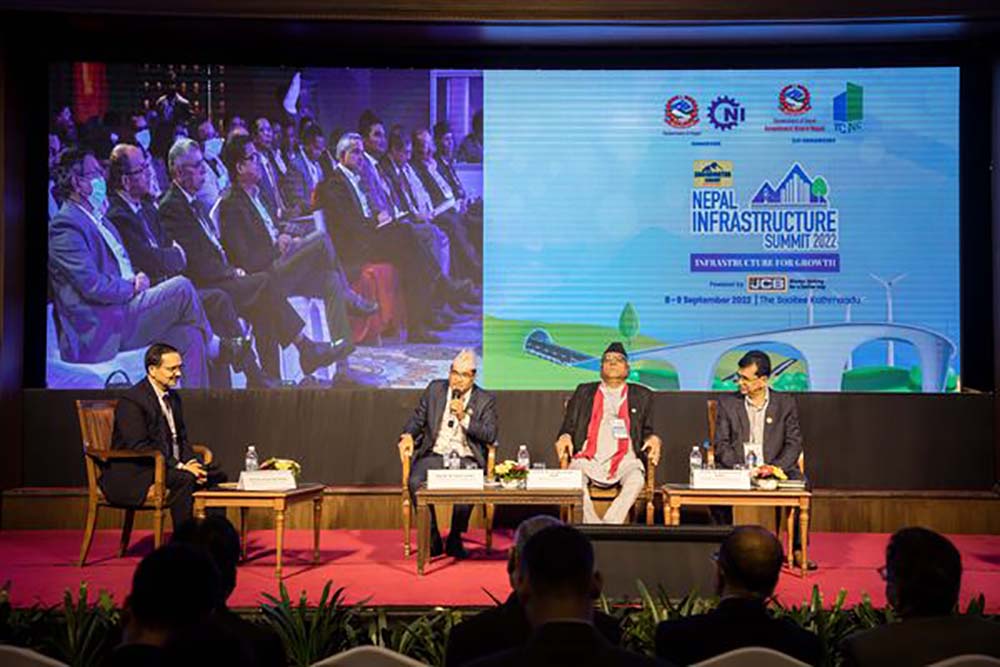 3 chief ministers urge private sector to invest in provincial projects