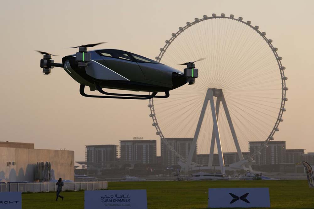 Chinese firm tests electric flying taxi in Dubai