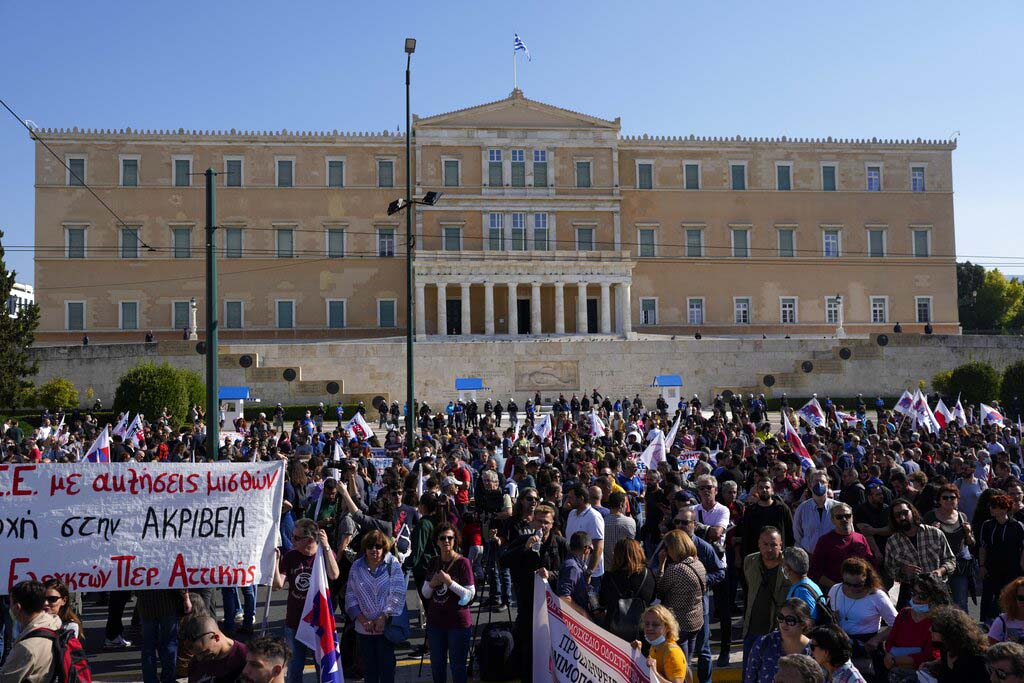 Strike against price hikes shuts down services in Greece