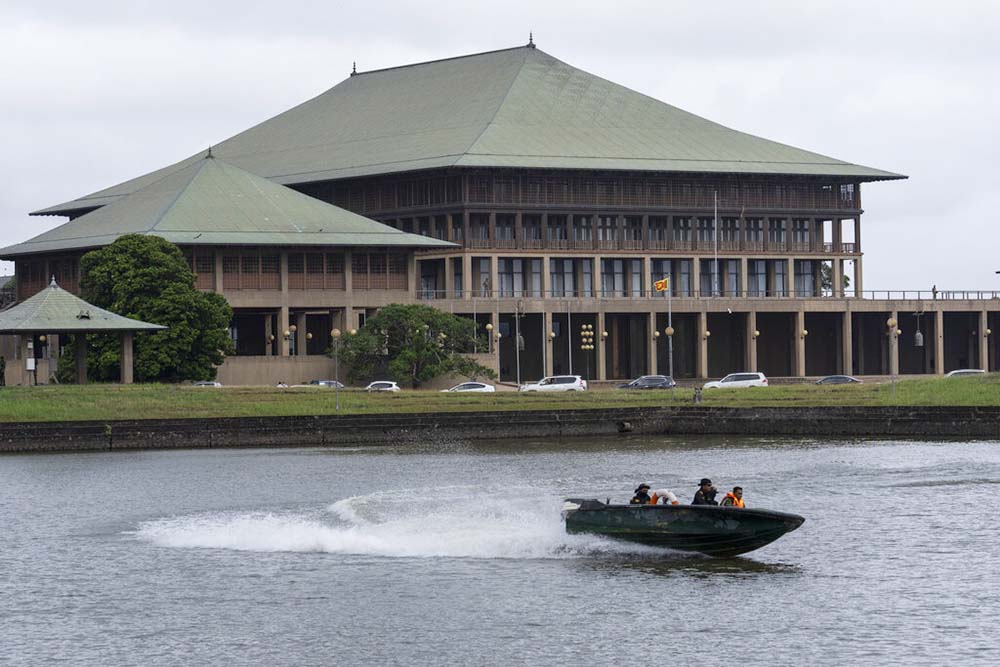 Sri Lanka’s Parliamant approves budget amid economic crisis