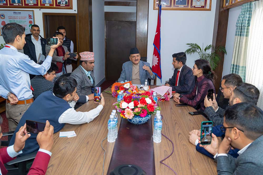 Govt committed to resolving economic problems: Minister Mahat