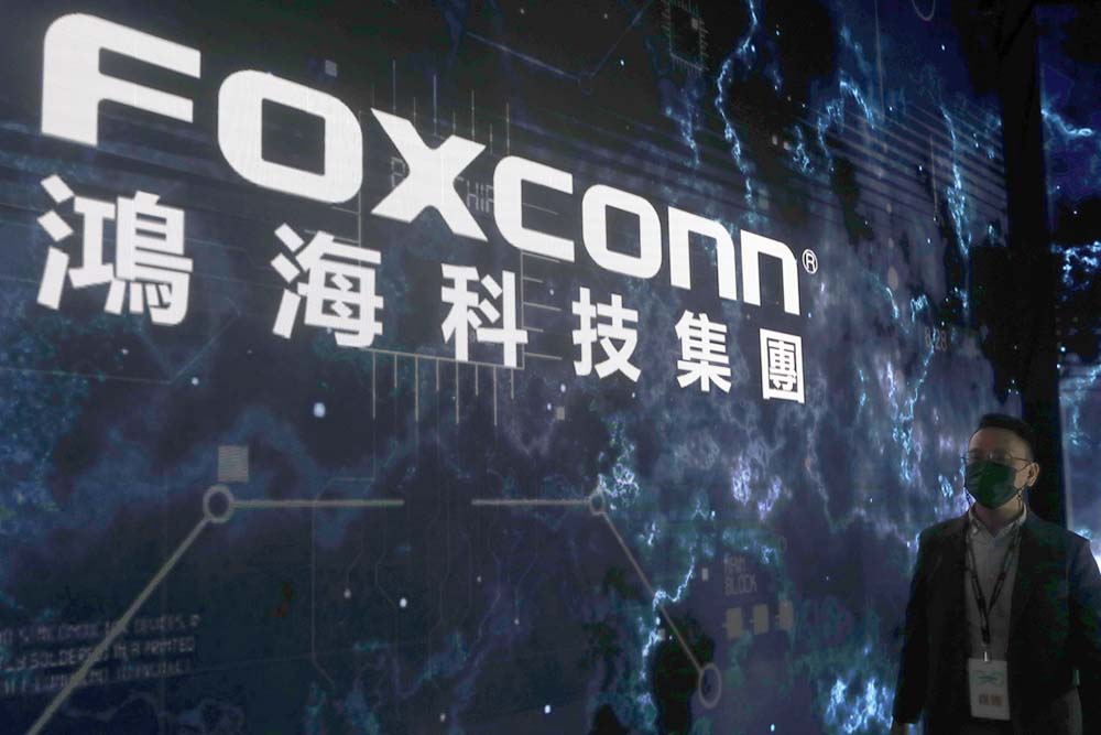 Chip maker Foxconn exits a semiconductor joint venture with Indian mining company Vedanta