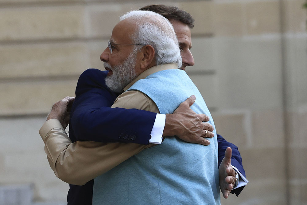 India&#8217;s Modi is guest of honor at Paris Bastille Day parade