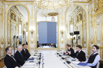 World leaders, CEOs, scientists meet for AI summit in Paris 