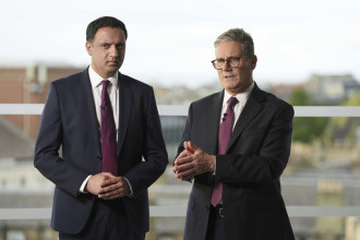 New British PM Starmer seeks to improve on 'botched' trade deal with EU