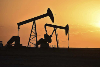 Oil prices jump, stocks fall on Middle East tensions