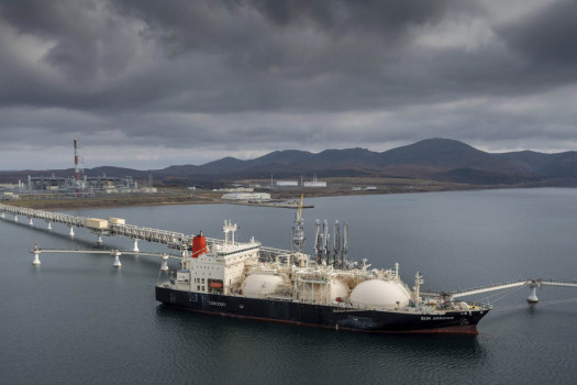 French imports of Russia's LNG surge; Ukraine supporters seek stop