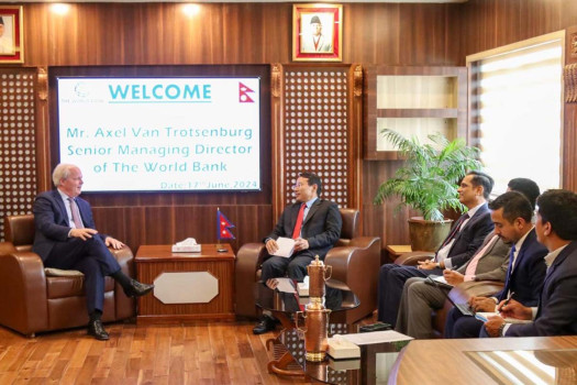 World Bank's Senior Managing Director Trotsenburg meets Finance Minister Pun