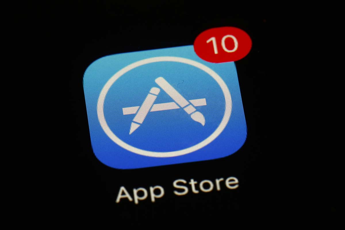 Apple to open iPhone to alternative app stores