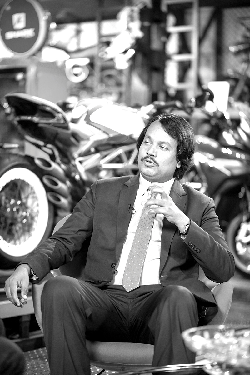 CK-Raut-sj-moto-5-(6)_BW-1741944025.jpg