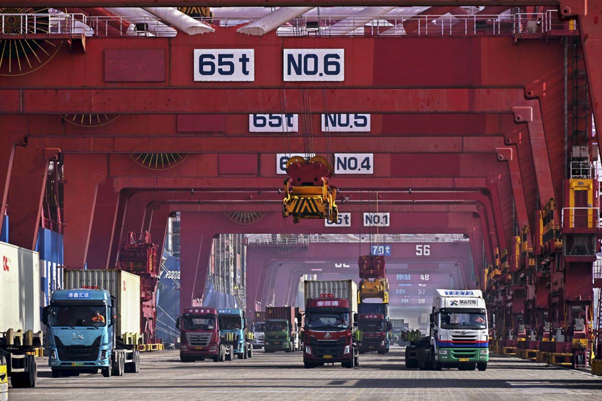 China's exports and imports return to growth in April as demand improves