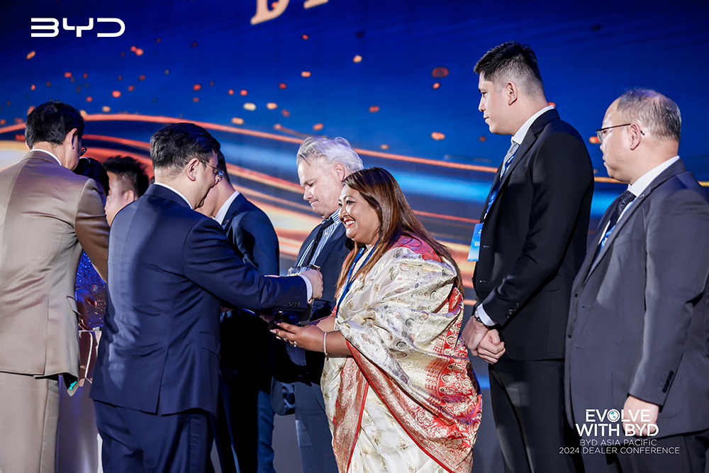 Cimex-Inc.-Pvt.-Ltd.-Honored-at-BYD-Asia-Pacific-2024-Dealer-Conference-(2)-1712048518.jpg