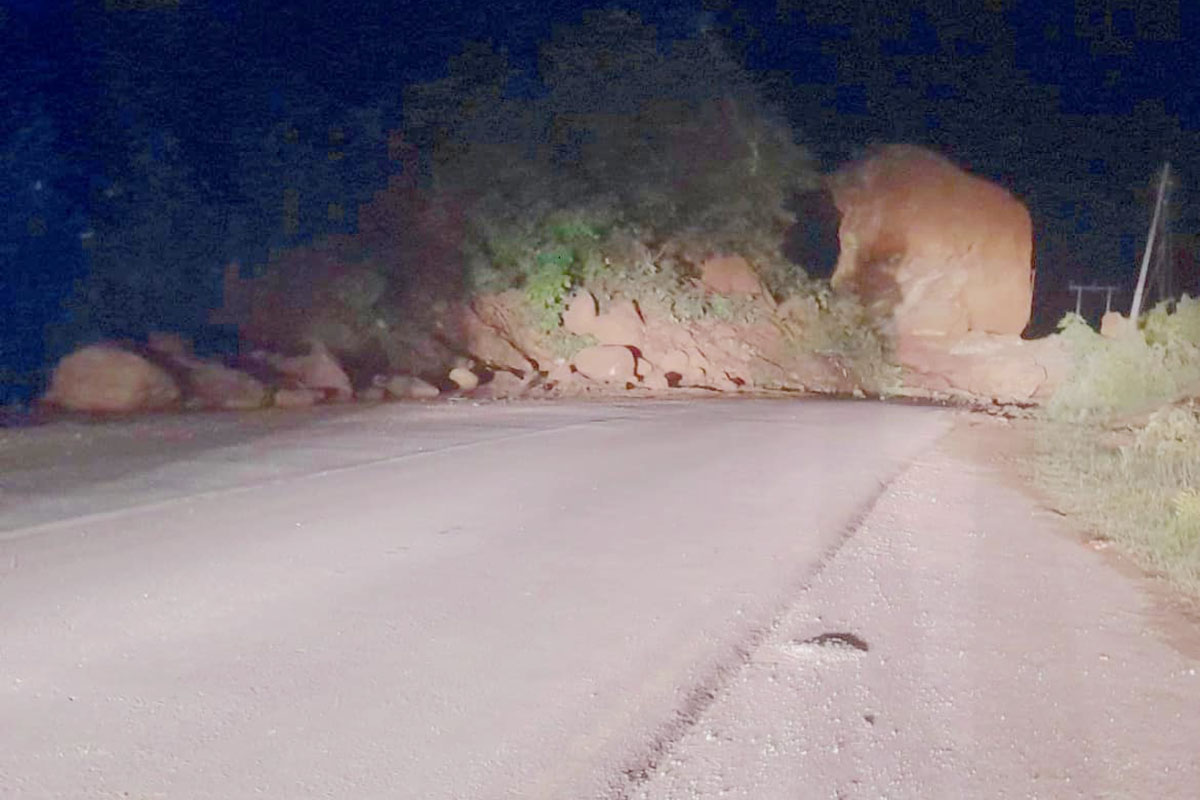 Landslide obstructs traffic along Galchhi-Rasuwagadhi road