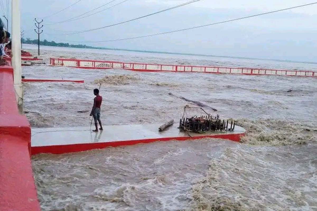 Water flow reaches warning levels in Saptakoshi, Narayani rivers