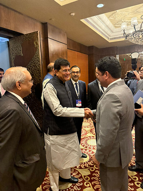 Union-Minister-of-Commerce-and-Industry,-Piyush-Goyal,-Minister-Damodar-Bhandari-1723029330.jpg